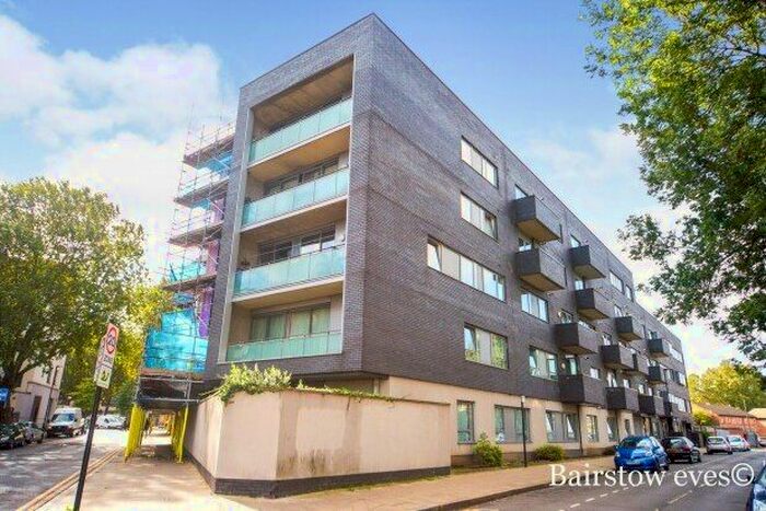 2 Bedroom Flat To Rent In A Ordnance Road, London, E16