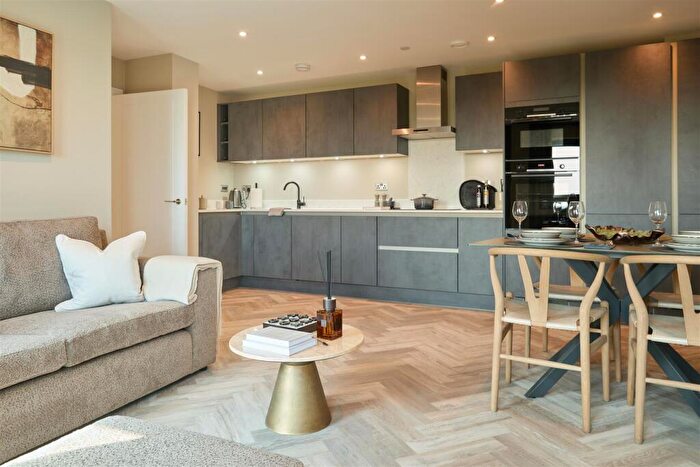 2 Bedroom Apartment For Sale In Flat Munro Court, One One Six, Cockfosters, EN4