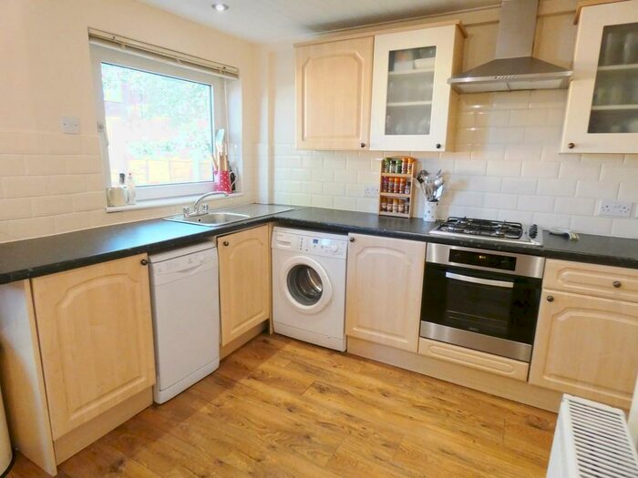 3 Bedroom Semi-Detached House To Rent In Conder Road, Ashton-on-ribble, Preston, PR2