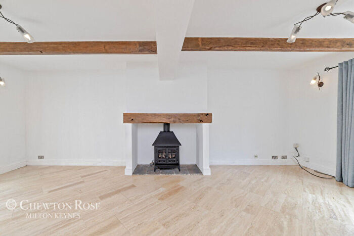 4 Bedroom Detached House For Sale In Shenley Road, Bletchley, Milton Keynes, MK3