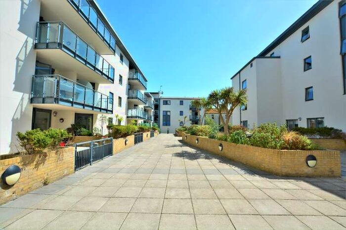 2 Bedroom Apartment To Rent In West Street City Centre, Brighton, BN1