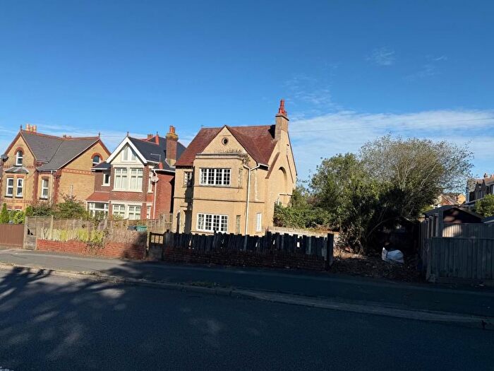4 Bedroom Detached House For Sale In Victoria Grove, East Cowes, Isle Of Wight, PO32