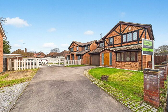 4 Bedroom Detached House For Sale In Sandstone Close, Winnersh, Wokingham, Berkshire, RG41