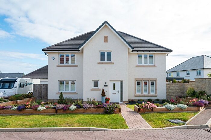 4 Bedroom Detached House For Sale In Bracken Wynd, Penicuik, EH26