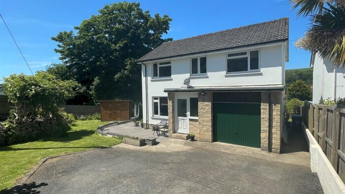 4 Bedroom Detached House For Sale In Knowle, EX33