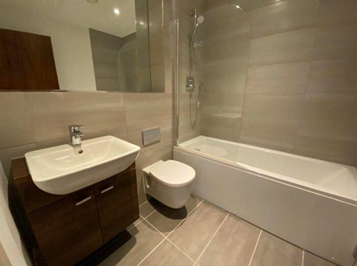 1 Bedroom Flat To Rent In Broad Street, Birmingham, West Midlands, B15