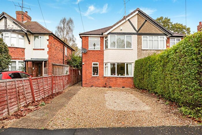 3 Bedroom Semi Detached House For Sale In Stanhope Road, Reading, RG2