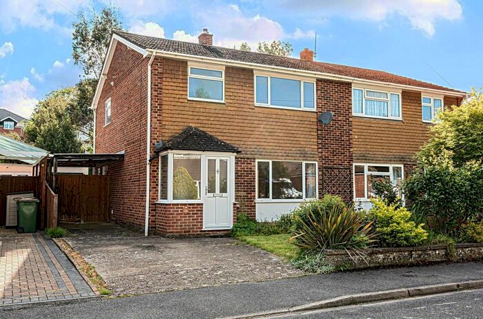 3 Bedroom Semi-Detached House To Rent In Neilson Close, Hiltingbury, Chandlers Ford, SO53