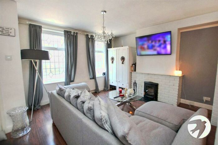 3 Bedroom Terraced House For Sale In Court Farm Road, London, SE9