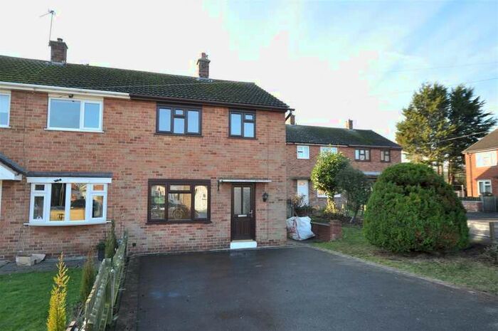 3 Bedroom Semi-Detached House For Sale In Ivy Close, Willington, Derby, DE65