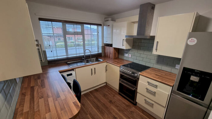 2 Bedroom Apartment To Rent In Arncliffe Road, Leeds, West Yorkshire, LS16