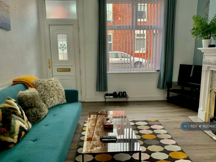 2 Bedroom Terraced House To Rent In Loxley View Road, Sheffield, S10