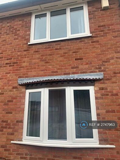 2 Bedroom Semi Detached House To Rent In Sankey Drive, Nottingham, NG6