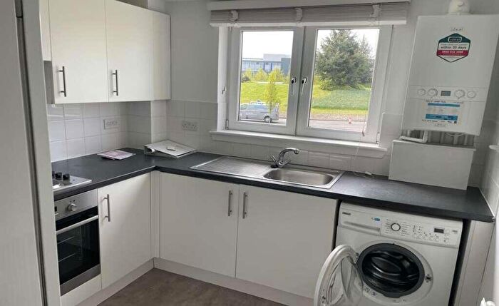 2 Bedroom Apartment To Rent In Nova Scotia Place, Edinburgh, EH12