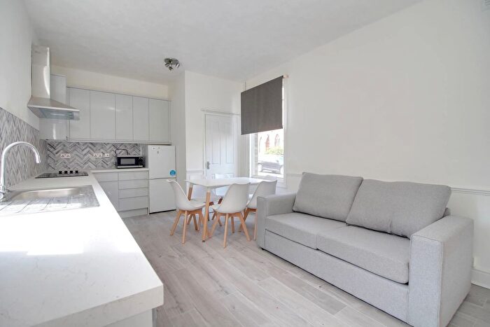 6 Bedroom Terraced House To Rent In Scarcroft Road, York, North Yorkshire, YO23