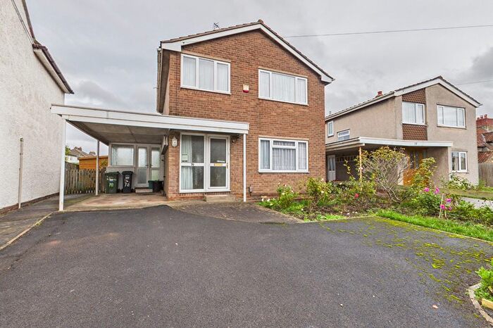 3 Bedroom Detached House For Sale In Kenn Road, Clevedon, North Somerset, BS21