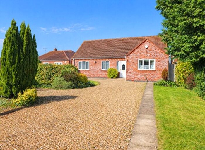 3 Bedroom Detached Bungalow For Sale In Middle Road, Whaplode, PE12