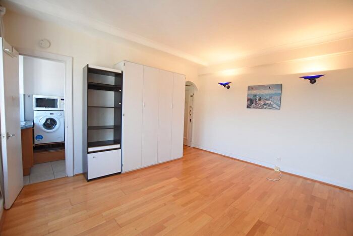 Studio To Rent In Rossmore Court, Park Road, London, NW1