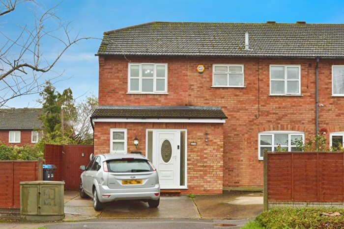 4 Bedroom Semi-Detached House For Sale In Clay Hill, Two Mile Ash, Milton Keynes, MK8