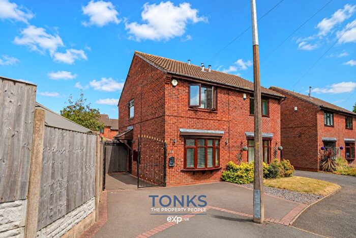 2 Bedroom Semi Detached House For Sale In Willetts Drive, Halesowen, B63