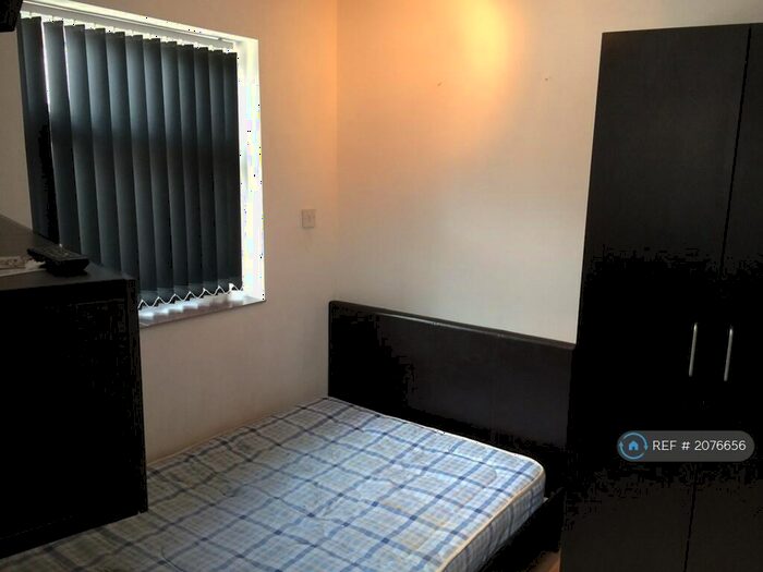 Studio To Rent In Brays Lane, Coventry, CV2