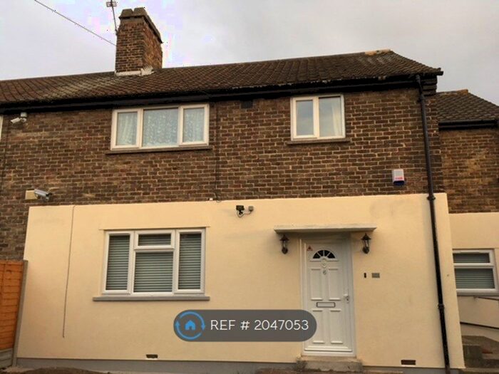 1 Bedroom Flat To Rent In Temple Hill, Dartford, DA1