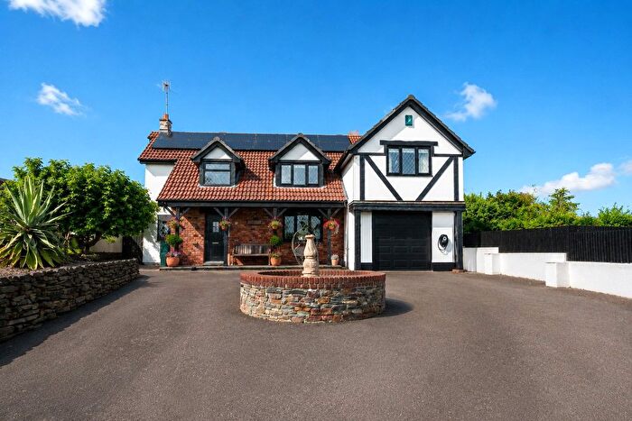 5 Bedroom Detached House For Sale In Carbeile Road, Torpoint, Cornwall, PL11