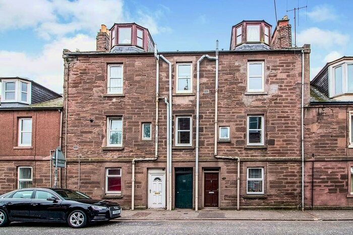 1 Bedroom Flat To Rent In Hill Street, Montrose, Angus, DD10