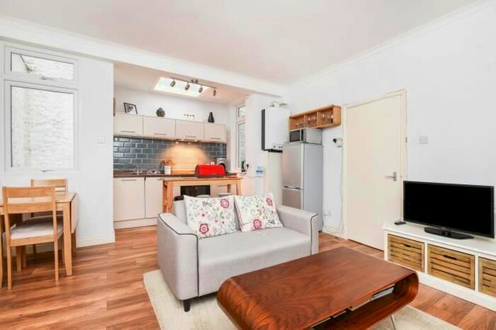 1 Bedroom Flat To Rent In Linden Gardens, Notting Hill, W2