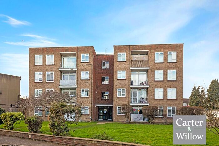 2 Bedroom Flat For Sale In Longbridge Road, Barking, IG11