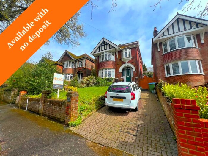 4 Bedroom Detached House To Rent In Glenfield Avenue, Bitterne, Southampton, Hampshire, SO18