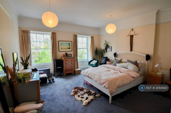 1 Bedroom Flat To Rent In Cornwallis Crescent, Bristol, BS8