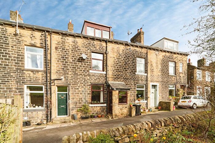 3 Bedroom Terraced House For Sale In Vale Mill Lane, Haworth, Keighley, BD22