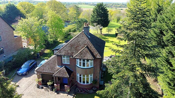 3 Bedroom Detached House For Sale In East Hanningfield Road, Sandon, CM2