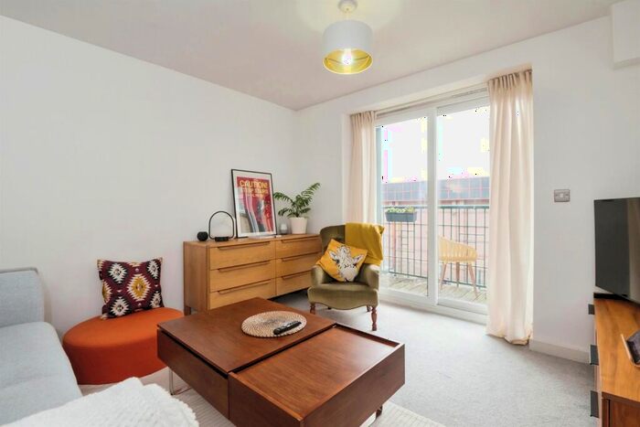 1 Bedroom Flat For Sale In Neptune Way, Southampton, SO14