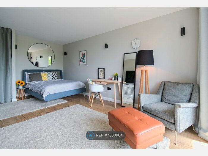 Studio To Rent In Morgan House, London, SW1V