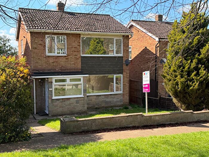 3 Bedroom Detached House For Sale In Rockingham Road, Kettering, NN16