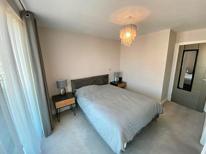 2 Bedroom Apartment To Rent In Bridge Avenue, Maidenhead, SL6