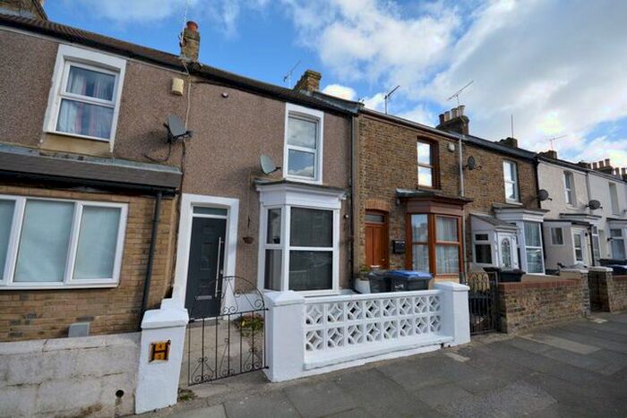 2 Bedroom Property To Rent In Milton Avenue, Margate, CT9