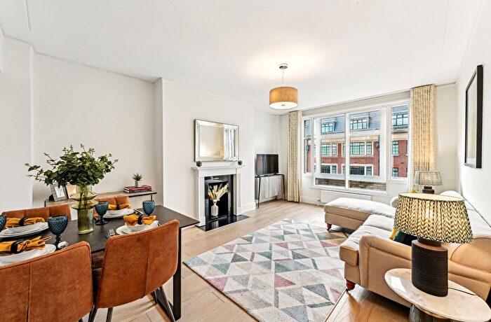 1 Bedroom Flat To Rent In Richmond Court, Sloane Street, London, SW1X