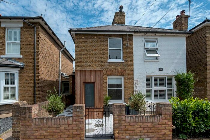 3 Bedroom Semi-Detached House To Rent In Linkfield Road, Isleworth, TW7