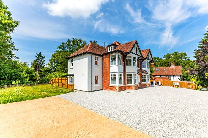 1 Bedroom Flat For Sale In Pikes Hill, Lyndhurst, Hampshire, SO43