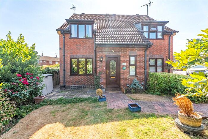 2 Bedroom Retirement Property For Sale In Metcalfe Close, Southwell, Nottinghamshire, NG25