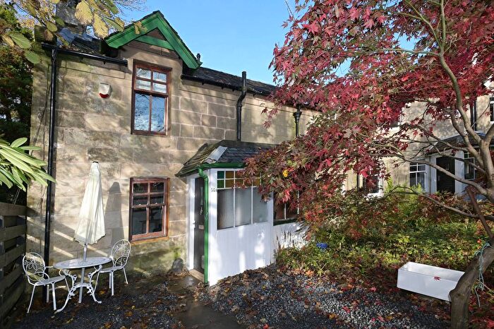 1 Bedroom End Terrace House For Sale In Busby Road, Carmunnock Clarkston, Glasgow, G76