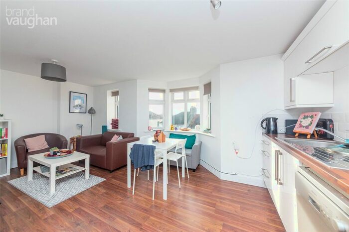 2 Bedroom Flat To Rent In Carlyle Avenue, Brighton, BN2