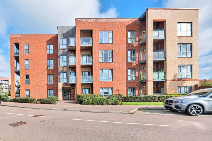 2 Bedroom Flat For Sale In Atlas Way, Oakgrove, MK10