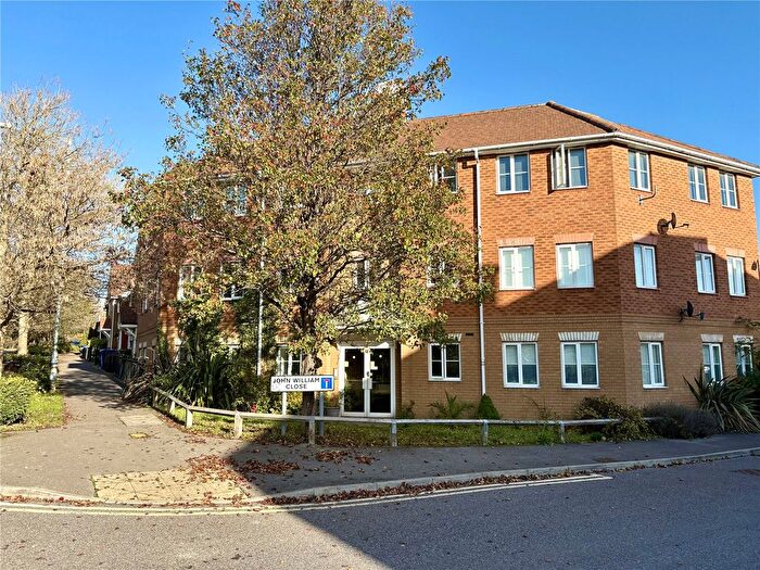 2 Bedroom Flat For Sale In John William Close, Chafford Hundred, Grays, Essex, RM16