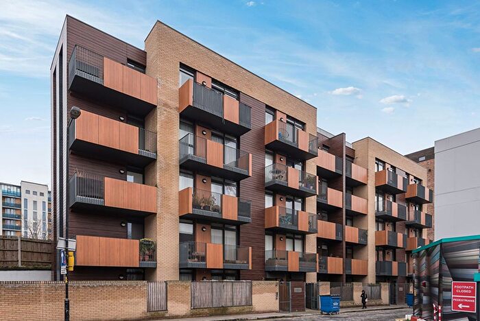 2 Bedroom Flat To Rent In Yeoman Street, London, SE8