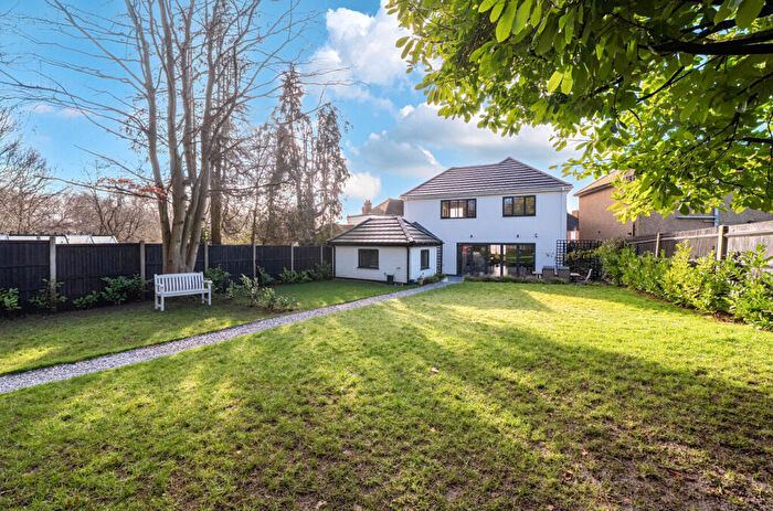 4 Bedroom Detached House For Sale In Highfield Gardens, Aldershot, Hampshire, GU11