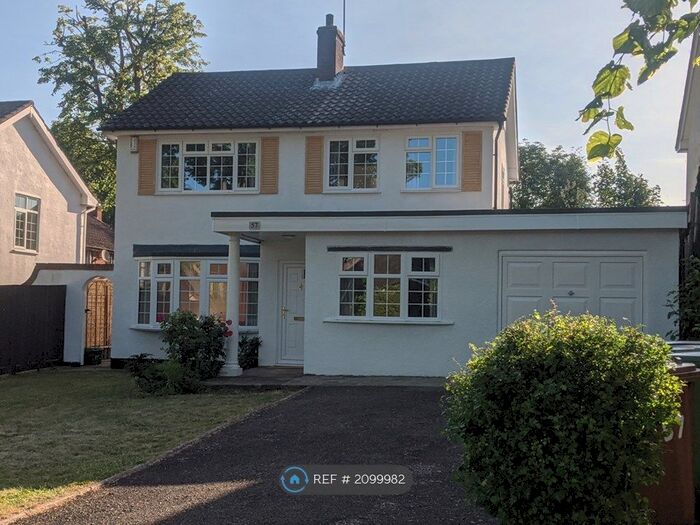 3 Bedroom Detached House To Rent In Downs Road, Epsom, KT18